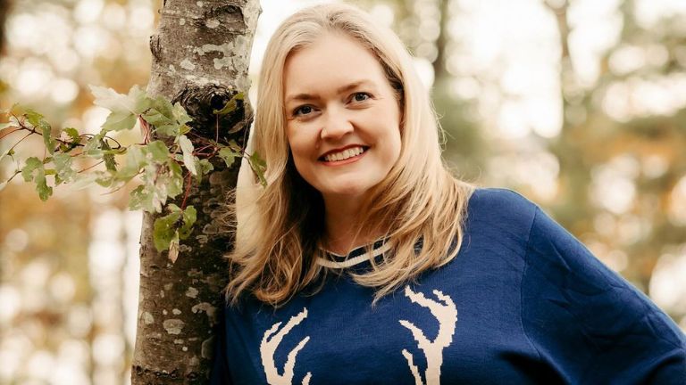 How Much is Colleen Hoover Net Worth in 2024